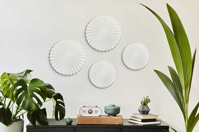 ITrixgan Room Wall Decor Set Art Aesthetic, White Metal Art Wall Decor Wall Hangings For Living Room Decor, Modern Home Metal Wall Decor For Bedroom Dining Room Above Bed Above TV, Round Wall Decor