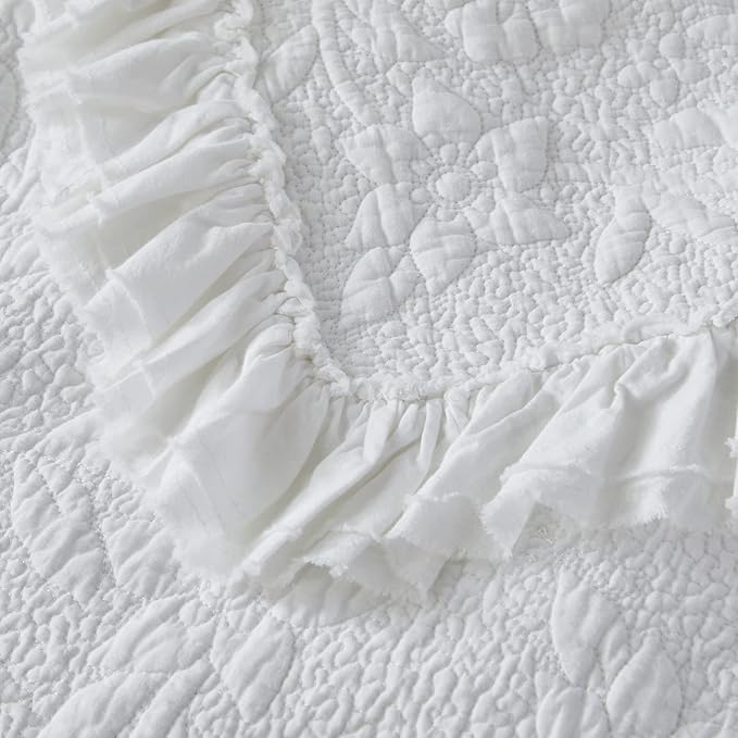 Brandream White Quilt Set Queen Size Cotton Shabby Chic Luxury Ruffle Bedspread Matelasse Coverlet Set 3-Piece