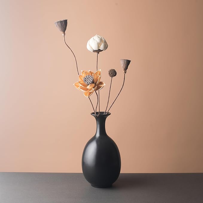 Black Ceramic Vase with Dried Flowers, Handmade in Jingdezhen, for Modern Home Decor Office Bookshelf Tables Living Room Bedroom Shelf Decor Entryway Dry Flower Arrangement Ornament