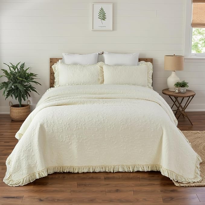 Brandream Cream Yellow White Quilt Set Queen Size Cotton Matelasse Bedding Luxury Ruffle Bedspread 3-Piece