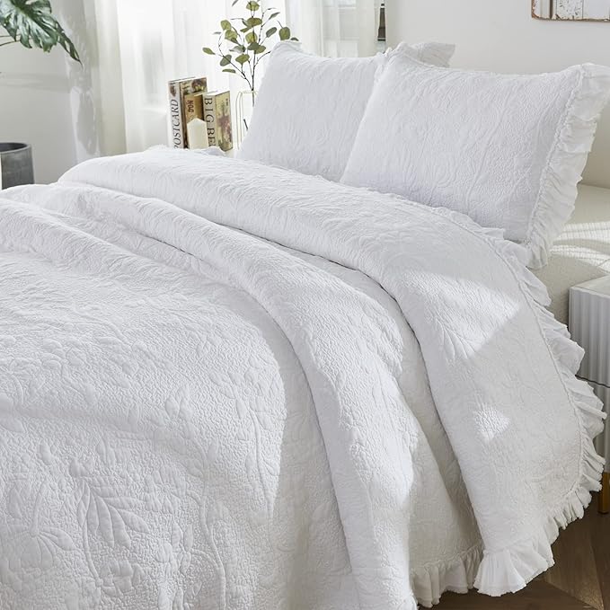 Brandream White Quilt Set Queen Size Cotton Shabby Chic Luxury Ruffle Bedspread Matelasse Coverlet Set 3-Piece