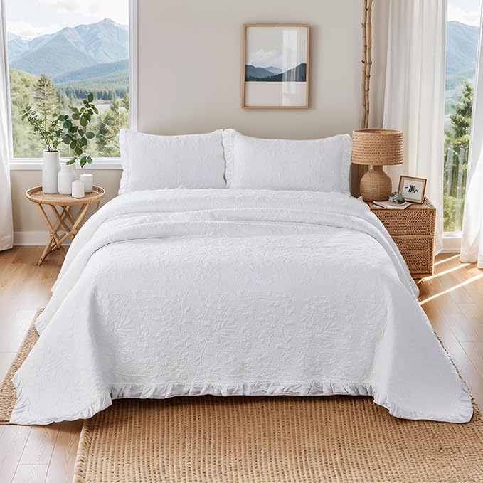 Brandream White Quilt Set Queen Size Cotton Shabby Chic Luxury Ruffle Bedspread Matelasse Coverlet Set 3-Piece