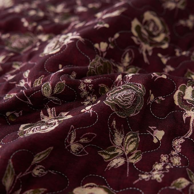mixinni Red Floral Print Queen Size Quilt Set Soft Cotton Double-Laye Retro Rose Pattern Quilt Bedding Set Farmhouse Bedspread Coverlet Sets, 3-Pieces Including Pillow Shams (90x90 Inches)