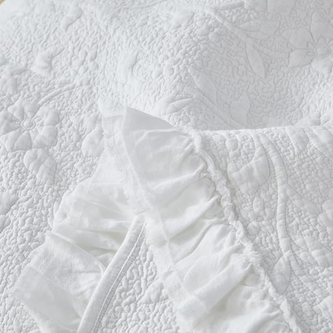 Brandream White Quilt Set Queen Size Cotton Shabby Chic Luxury Ruffle Bedspread Matelasse Coverlet Set 3-Piece