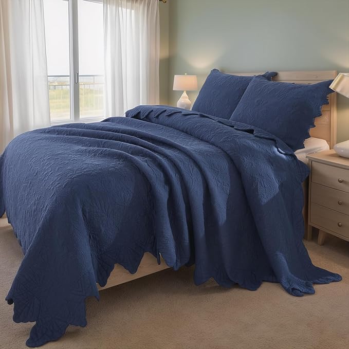 Brandream Queen Size Quilt Set Cotton Navy Blue Farmhouse Florals and Vines Matelasse Coverlet Set Scalloped Edge Quilts 3-Piece
