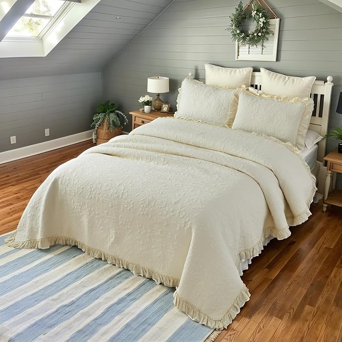 Brandream Cream Yellow White Quilt Set Queen Size Cotton Matelasse Bedding Luxury Ruffle Bedspread 3-Piece