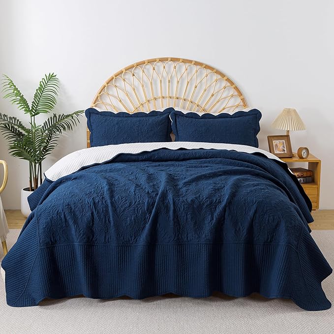 HoneiLife California King Quilt - Oversized King Bedspreads 128x120, 4-Piece Cal King Quilt Sets,Rustic Bedding Sets King Size,Reversible Coverlets Lightweight Bed Cover for All Season Use-Navy