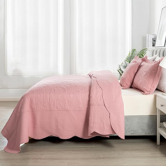HoneiLife California King Quilt - Oversized King Bedspreads 128x120, 4-Piece Cal King Quilt Sets,Rustic Bedding Sets King Size,Reversible Coverlets Lightweight Bed Cover for All Season Use-Pink