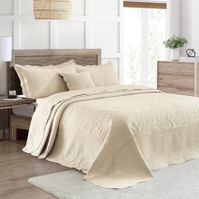HoneiLife Oversized King Bedspreads - California King Quilt 120x120,4-Piece Cal King Quilt Sets,Rustic Bedding Sets King Size,Reversible Coverlets Lightweight Bed Cover for All Season Use-Khaki