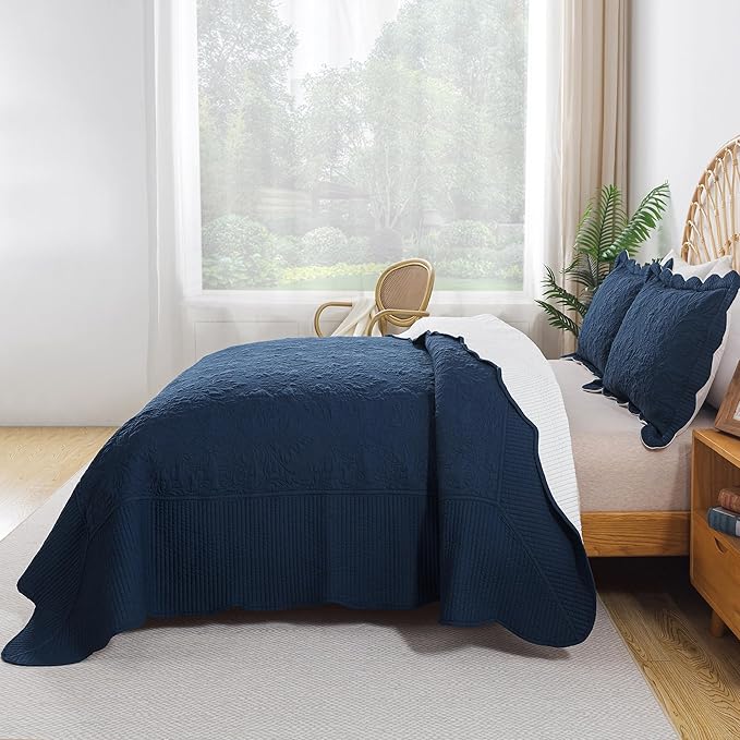 HoneiLife California King Quilt - Oversized King Bedspreads 128x120, 4-Piece Cal King Quilt Sets,Rustic Bedding Sets King Size,Reversible Coverlets Lightweight Bed Cover for All Season Use-Navy