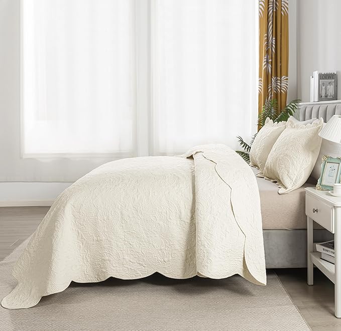 HoneiLife Oversized Queen Bedspreads 110x106- Queen Size Quilt Bedding Sets 3-Piece, Reversible Coverlets Lightweight Bedlinen Set for All Season Use-Beige