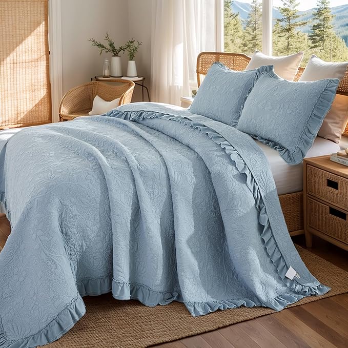 Brandream Queen Size Quilt Set Cotton Shabby Chic Bedding Light Blue Floral and Vine Matelasse Coverlet Set Ruffle Bedspreads 3-Piece