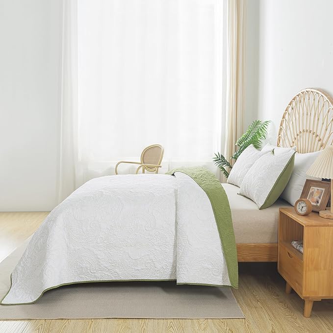 HoneiLife Queen Quilt Bedding Set - Microfiber Quilt Sets for Queen Bed, 3-Piece Lightweight Bedspreads,Reversible Coverlets Rustic Bed Cover, Floral Bedding Set All Season Quilts-Olive Green