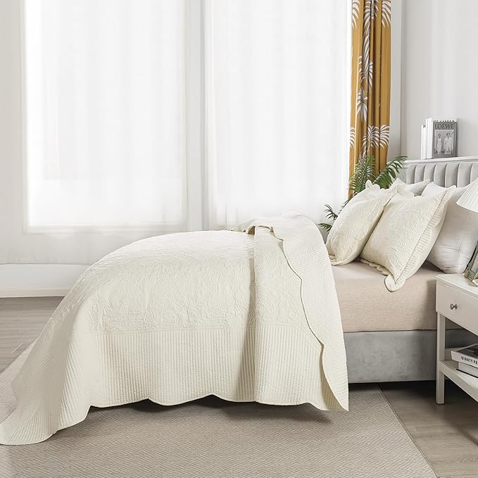 HoneiLife Oversized King Bedspreads 128x120 - California King Quilts 4-Piece, Cal King Quilt Sets,Rustic Bedding Sets King Size,Reversible Coverlets Lightweight Bedlinen Set for All Season Use-Beige