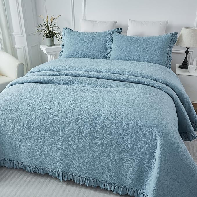Brandream Queen Size Quilt Set Cotton Blue Quilts Shabby Chic Bedding Romantic Ruffle Bedspread Matelasse Coverlet Set 3-Piece