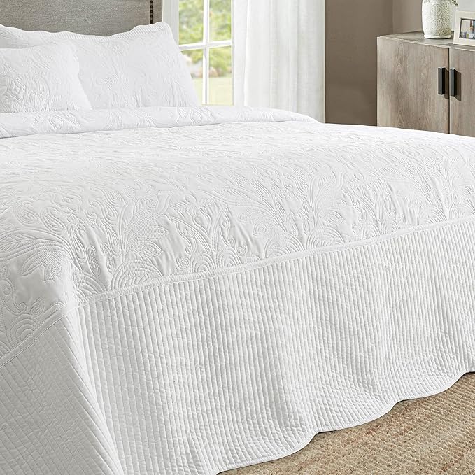 HoneiLife California King Quilt - Oversized King Bedspreads 120x120, 4-Piece Cal King Quilt Sets,Rustic Bedding Sets King Size,Reversible Coverlets Lightweight Bed Cover for All Season Use-White