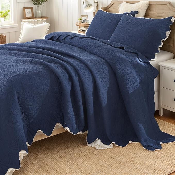 Brandream Queen Size Quilt Set Cotton Navy Blue Farmhouse Florals and Vines Matelasse Coverlet Set Scalloped Edge Quilts 3-Piece
