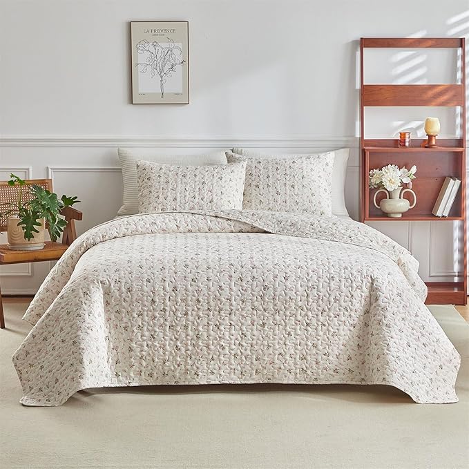 mixinni Floral Quilt Set King Cute Pink Flower Printed Quilted Bedding Set, Soft Aesthetic Floral Lightweight Bedspread Coverlet Set with Shams for All Season-(92"x106", 1 Quilt+ 2 Pillow Shams)