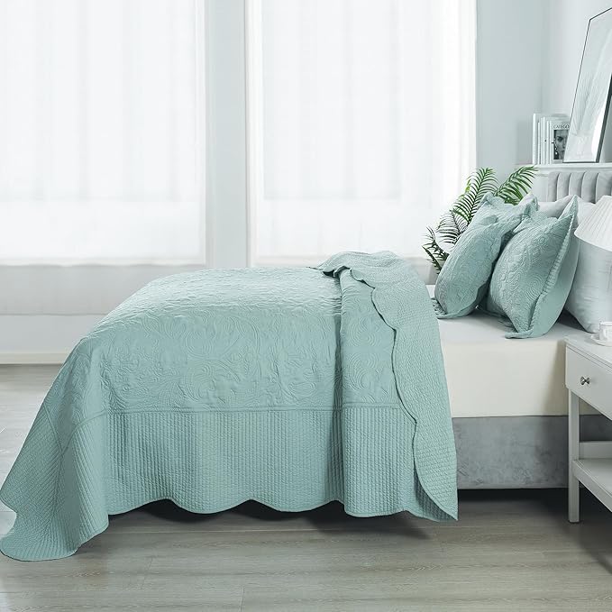 HoneiLife California King Quilts - Oversized King Bedspreads 128x120, Rustic Bedding Sets 4-Piece,Reversible Coverlets Lightweight Bed Cover for All Season Use-Sage Green