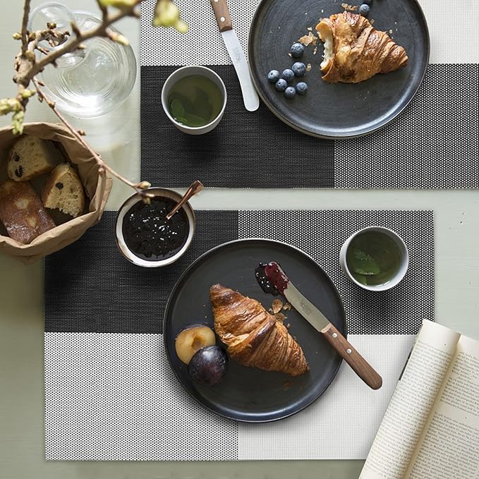 HeloHo Placemats Set of 4 Black and White Grid PlacematsPlacemats Washable Vinyl Woven Table Mats Wipeable Dining Placemat for Kitchen Dining Table Decoration Indoor Outdoor