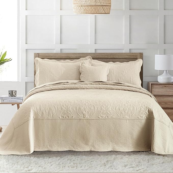 HoneiLife Oversized King Bedspreads - California King Quilt 120x120,4-Piece Cal King Quilt Sets,Rustic Bedding Sets King Size,Reversible Coverlets Lightweight Bed Cover for All Season Use-Khaki