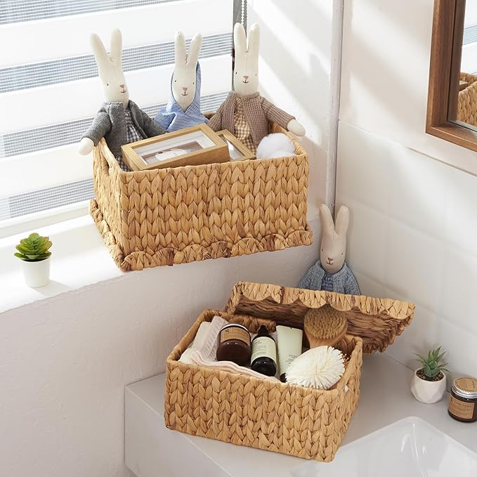 FairyHaus Wicker Basket with Lid, Scalloped Wicker Storage Basket with Removable Tray Lid, Handwoven Natural Water Hyacinth Bakests with Handles for Nursery 2Pack, 15 x 11.22 x 7 & 13 x 9.45 x 5.9