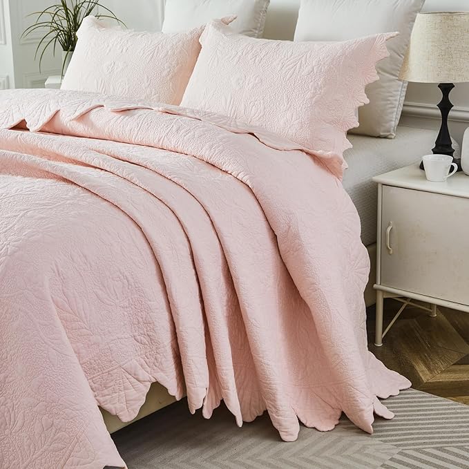 Brandream Queen Size Quilt Set Cotton Light Pink Quilts Farmhouse Bedding Set Matelasse Coverlet Set Scalloped Edge Quilts 3-Piece