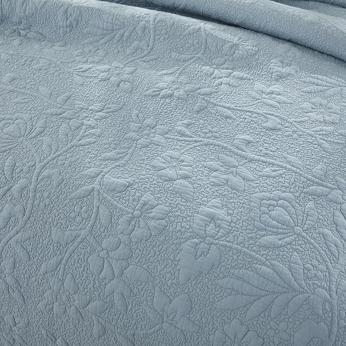 Brandream Queen Size Quilt Set Cotton Shabby Chic Bedding Light Blue Floral and Vine Matelasse Coverlet Set Ruffle Bedspreads 3-Piece