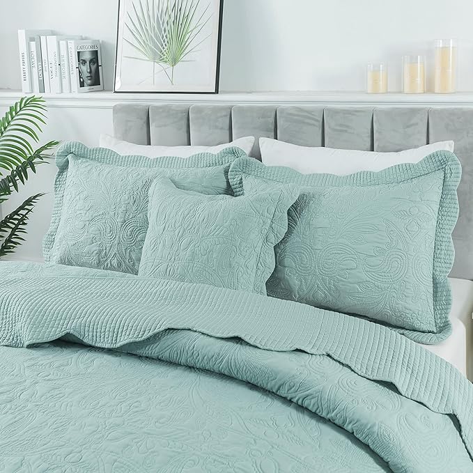 HoneiLife California King Quilts - Oversized King Bedspreads 128x120, Rustic Bedding Sets 4-Piece,Reversible Coverlets Lightweight Bed Cover for All Season Use-Sage Green