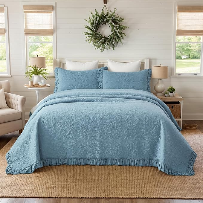 Brandream Queen Size Quilt Set Cotton Blue Quilts Shabby Chic Bedding Romantic Ruffle Bedspread Matelasse Coverlet Set 3-Piece