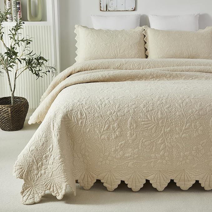 Brandream Queen Size Quilt Set Cotton Beige Quilts Luxury Farmhouse Bedding Set Matelasse Coverlet Scalloped Quilt Set 3-Piece