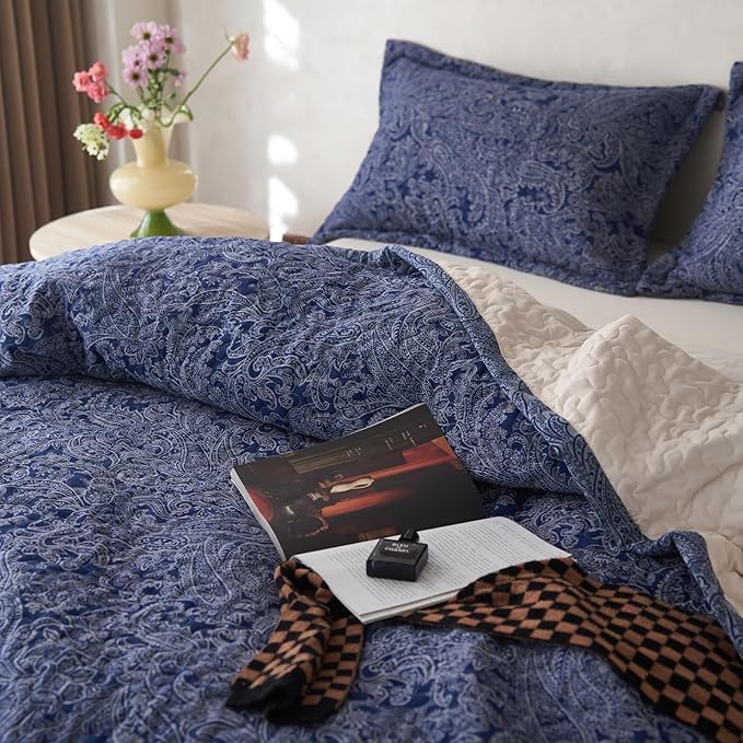 mixinni Navy Blue Floral King Size Quilt Set Soft Cotton Double-Layer Neutral Style Paisley Quilt Bedding Set Farmhouse Bedspread Coverlet Sets, 3-Pieces Including Pillow Shams (106x96 Inches)