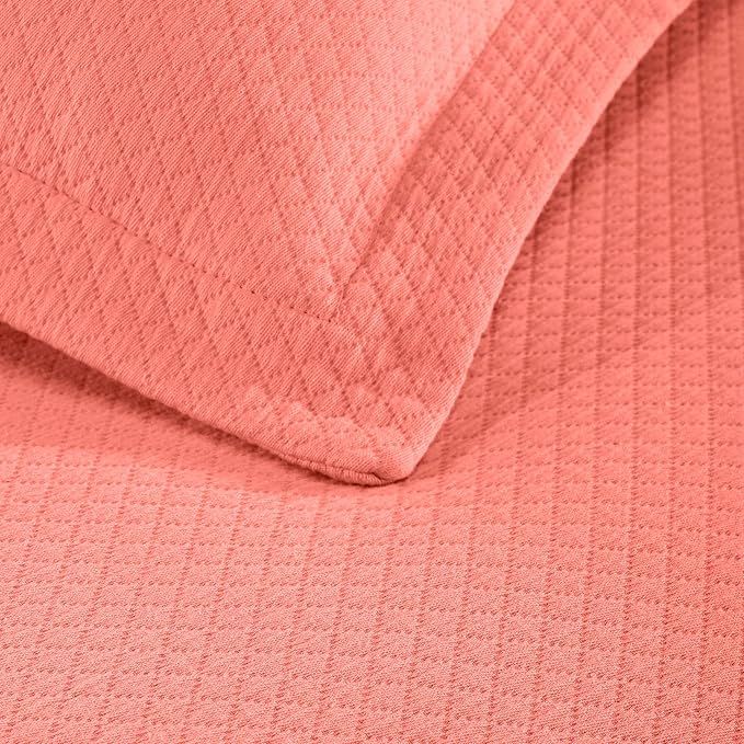 Superior Solitaire Cotton 3 Piece Bedspread Set, Home Bed Decor, Decorative Textured Bed Spread, 2 Pillow Shams, Airy Blanket, Matelasse Coverlet Bedding, All-Season Accent Blanket, King, Coral