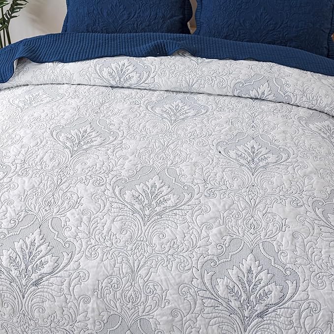 HoneiLife California King Quilt - Oversized King Bedspreads 128x120, 4-Piece Cal King Quilt Sets,Rustic Bedding Sets King Size,Reversible Coverlets Lightweight Bed Cover for All Season Use-Navy