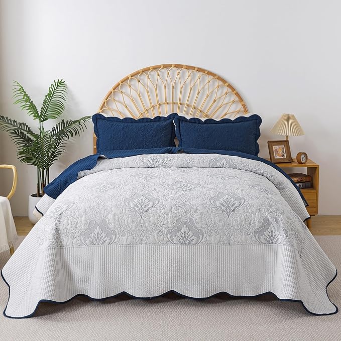 HoneiLife California King Quilt - Oversized King Bedspreads 128x120, 4-Piece Cal King Quilt Sets,Rustic Bedding Sets King Size,Reversible Coverlets Lightweight Bed Cover for All Season Use-Navy