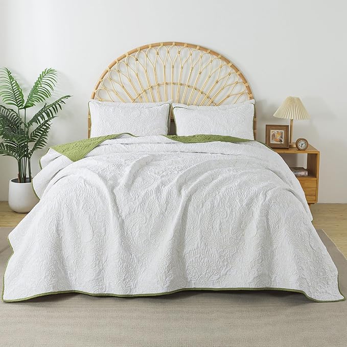 HoneiLife Queen Quilt Bedding Set - Microfiber Quilt Sets for Queen Bed, 3-Piece Lightweight Bedspreads,Reversible Coverlets Rustic Bed Cover, Floral Bedding Set All Season Quilts-Olive Green