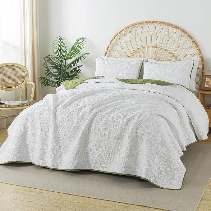 HoneiLife Queen Quilt Bedding Set - Microfiber Quilt Sets for Queen Bed, 3-Piece Lightweight Bedspreads,Reversible Coverlets Rustic Bed Cover, Floral Bedding Set All Season Quilts-Olive Green