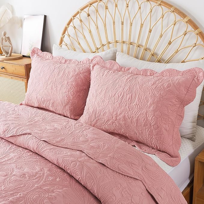 HoneiLife Queen Quilt Bedding Set - 3 Pieces Microfiber Quilt Sets Lightweight Bedspreads Reversible Coverlets Rustic Bed Cover Floral Bedding Set All Season Quilts-Pink