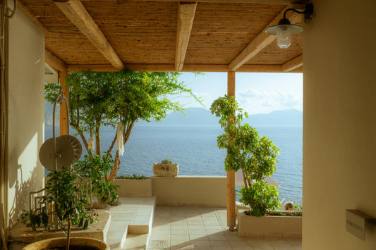 Minimalism vs. Maximalism: Which Home Style Fits You Best?