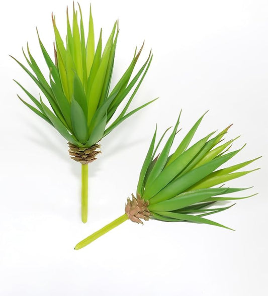 LJY 2 Pieces Realistic Artificial Faux Succulent Yucca Vera Greenhouse Small Plants Unpotted for Home Garden Decoration (Spring Green)
