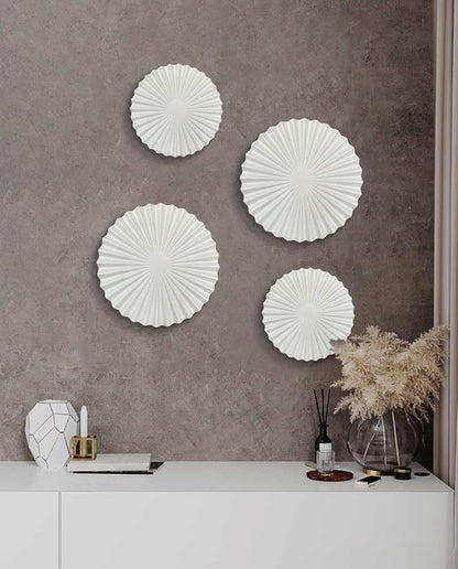 ITrixgan Room Wall Decor Set Art Aesthetic, White Metal Art Wall Decor Wall Hangings For Living Room Decor, Modern Home Metal Wall Decor For Bedroom Dining Room Above Bed Above TV, Round Wall Decor
