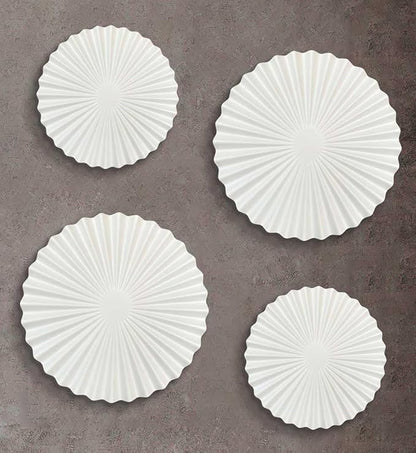 ITrixgan Room Wall Decor Set Art Aesthetic, White Metal Art Wall Decor Wall Hangings For Living Room Decor, Modern Home Metal Wall Decor For Bedroom Dining Room Above Bed Above TV, Round Wall Decor