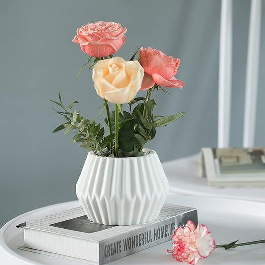 4-In Geometric White Ceramic Table Vase - Modern, Bohemian and Minimalist Decorative Centerpiece for Weddings, Dining & Living Rooms, Offices, Coffee Tables, and Interior Design Accessories