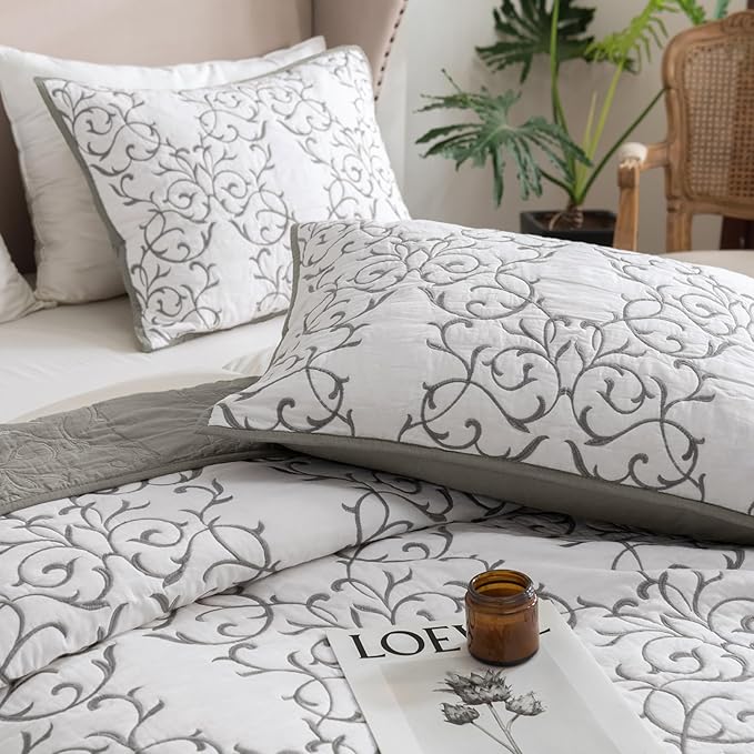 mixinni King Size Quilt 3-Piece Grey Embroidery Floral Pattern Bedspread Coverlet Set, (1 Quilt,2 Pillow Shams)-King Size