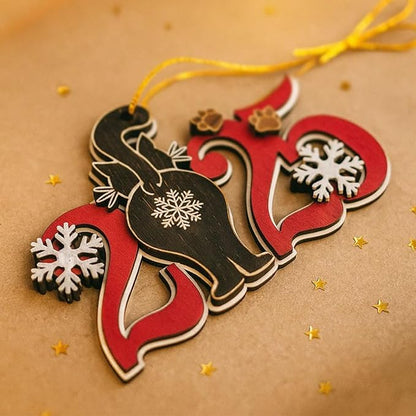 Black Cat 2025 Christmas Ornament – Funny Kitten Butt Wooden Tree Decoration with Snowflakes & Paw Prints for Cat Lovers, Pet Owner Christmas Décor