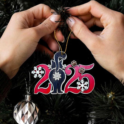 Black Cat 2025 Christmas Ornament – Funny Kitten Butt Wooden Tree Decoration with Snowflakes & Paw Prints for Cat Lovers, Pet Owner Christmas Décor