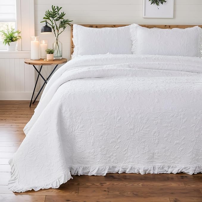 Brandream White Quilt Set Queen Size Cotton Shabby Chic Luxury Ruffle Bedspread Matelasse Coverlet Set 3-Piece