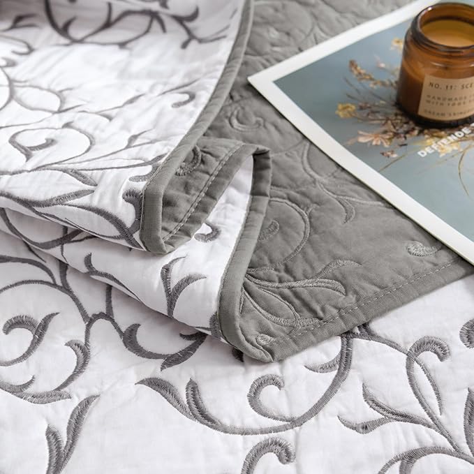 mixinni King Size Quilt 3-Piece Grey Embroidery Floral Pattern Bedspread Coverlet Set, (1 Quilt,2 Pillow Shams)-King Size