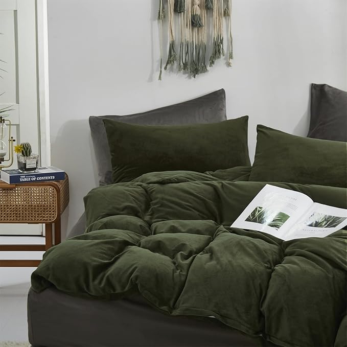 Cottonight Army Green Velvet Comforter Set - Queen Size, Olive Green Plush Fluffy Bedding, Dark Green Blanket, Modern Winter Warm 3 Piece Set for Women & Men