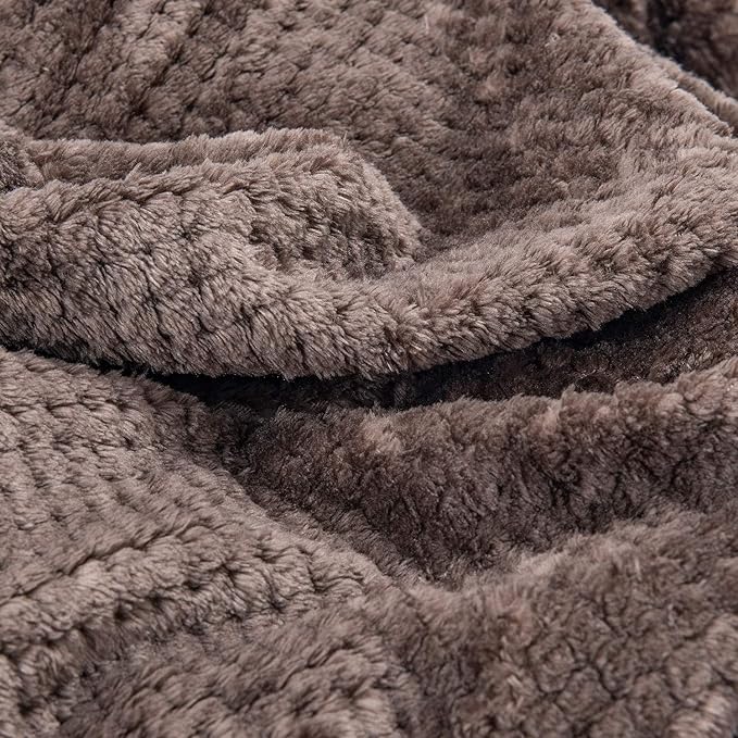 Fuzzy Throw Blanket, Plush Fleece Blankets for adults, Toddler, boys and Girls, Warm Soft Blankets and Throws for Bed, Couch, Sofa, Travel and Outdoor, Camping (Full Twin(70"x80"), XL2-Eagle Grey)